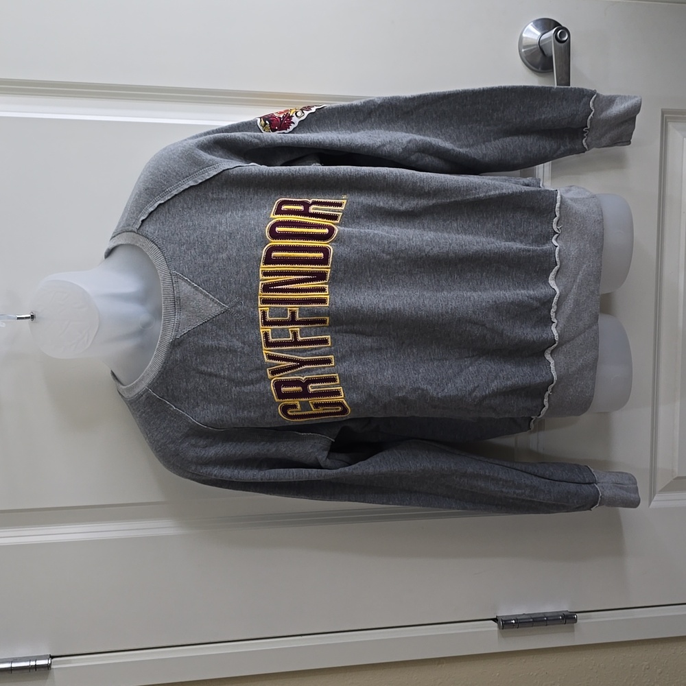 Univeral‎ Studios Harry Potter Gryffindor Gray Crew Neck Sweatshirt Size Medium